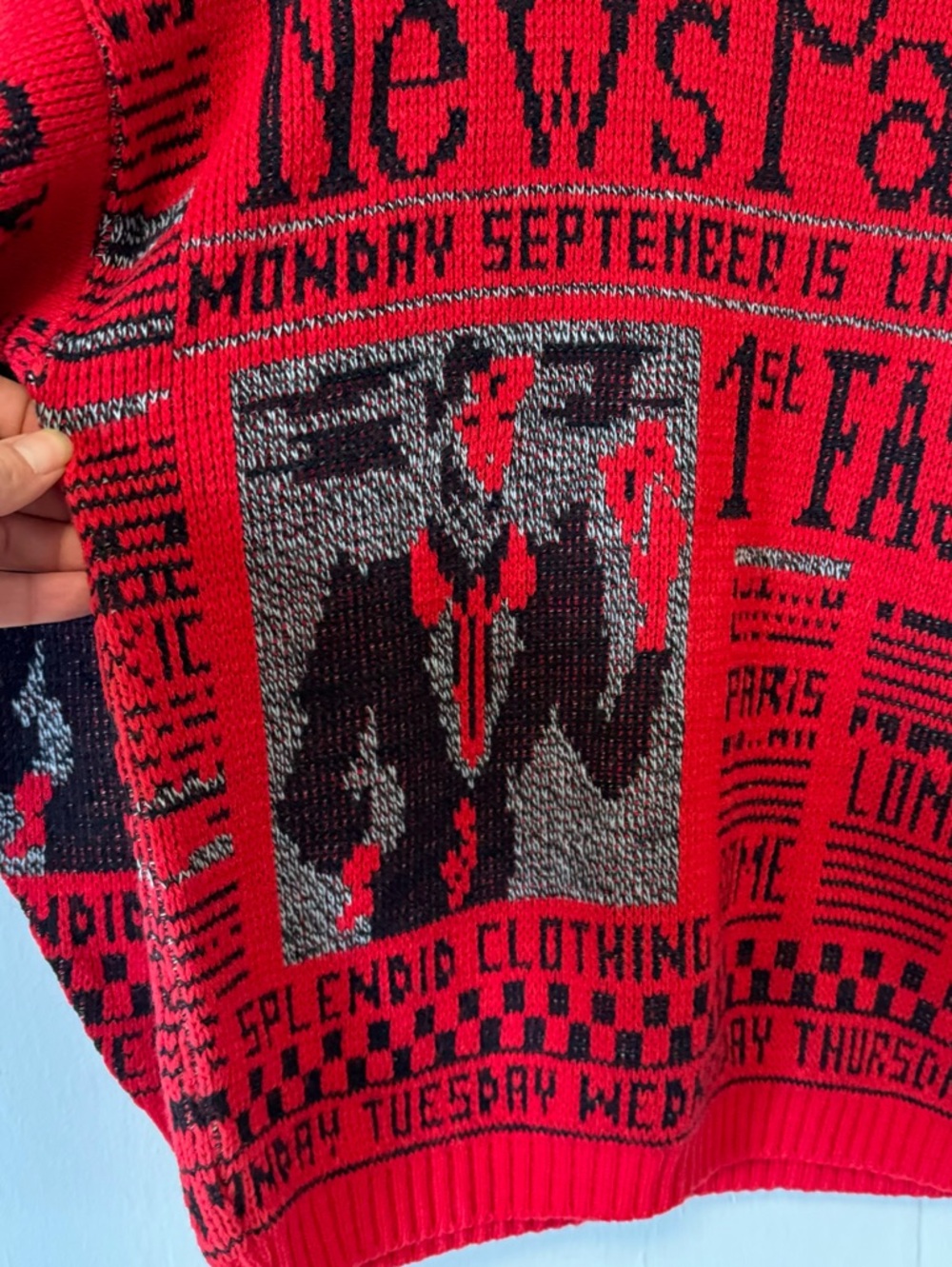 Vintage Newspaper Print Sweater Graphic News Allover Red Acrylic Womens Medium - Picture 3 of 8